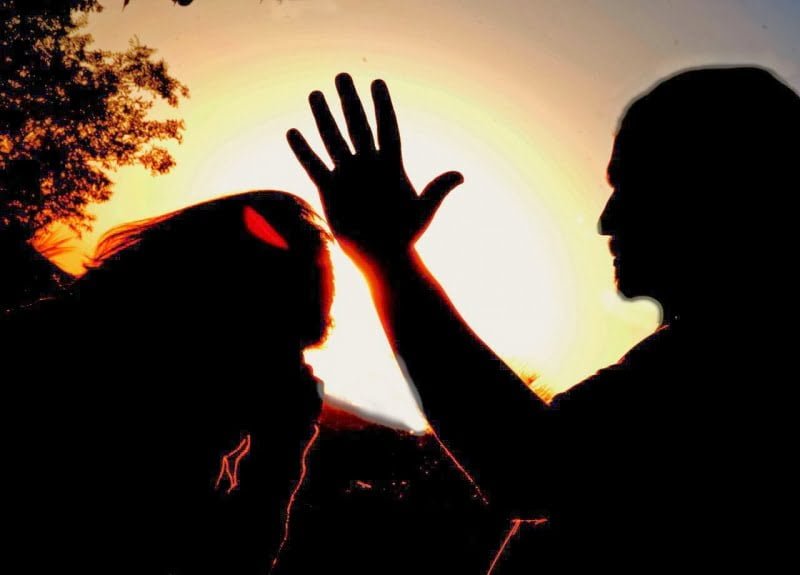 Após bater e ameaçar mulher, homem é preso sem direito a fiança