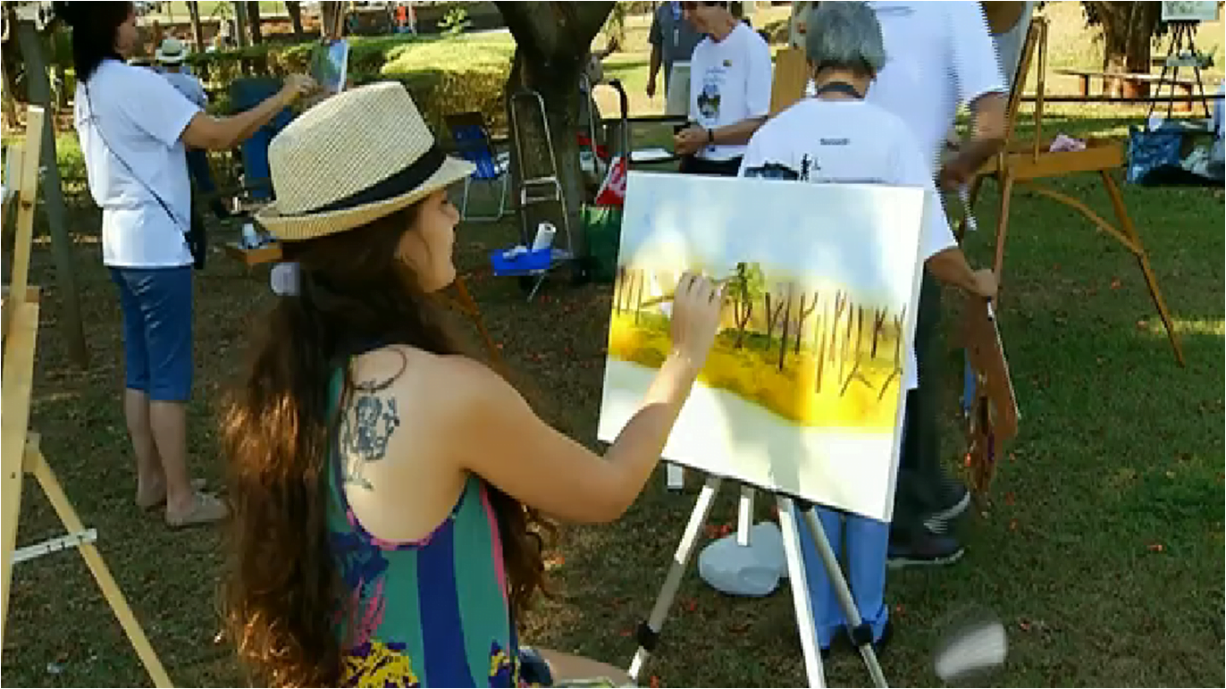 Evento ao ar livre reúne artistas plásticos no Parque da Rua do Porto
