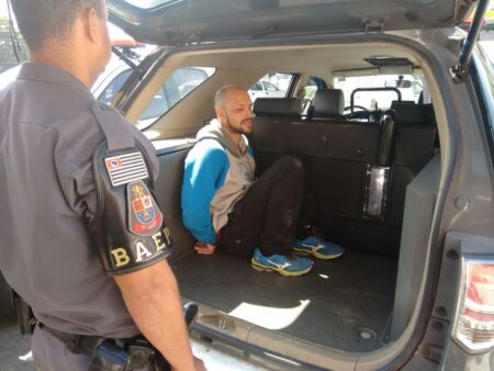 BAEP prende homem com quase mil porções de drogas no DIC I, em Campinas