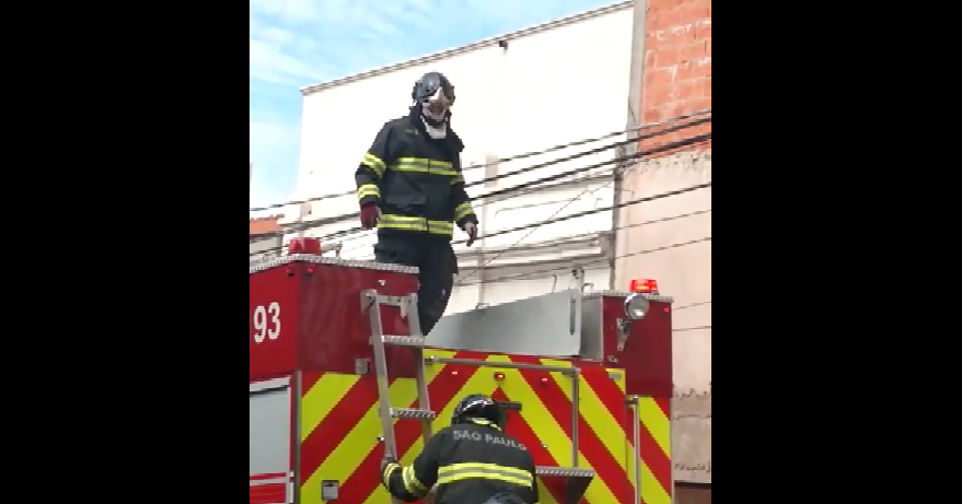 Fogo no centro de Piracicaba mobiliza o Corpo de Bombeiros