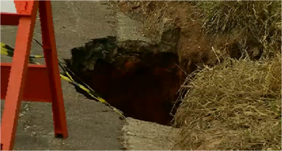 Após quase um ano aberto, buraco cresce e assusta moradores em Limeira