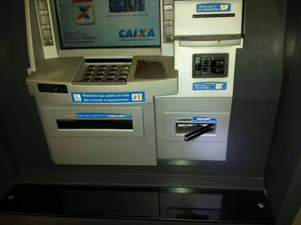 Torneiro mecânico descobre golpe em agência da Caixa na Vila Rezende