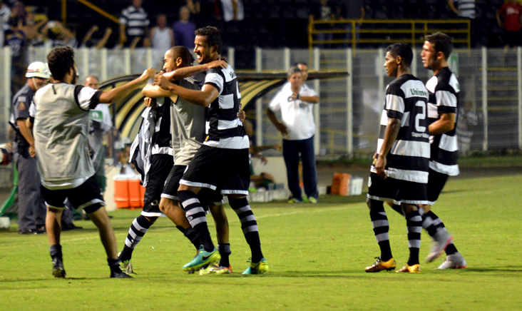 XV vence o Guarani por 2 a 0 no Barão
