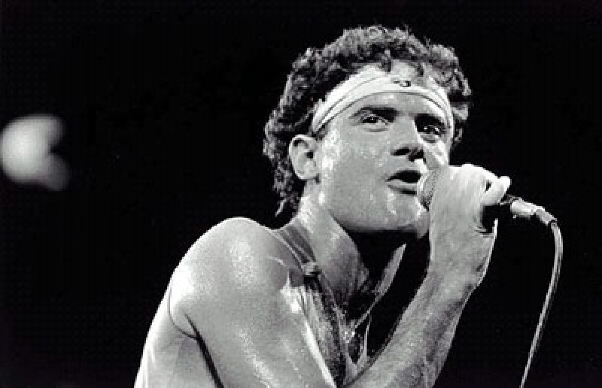 Mesmo depois de mortos, artistas continuam ‘faturando’ milhões