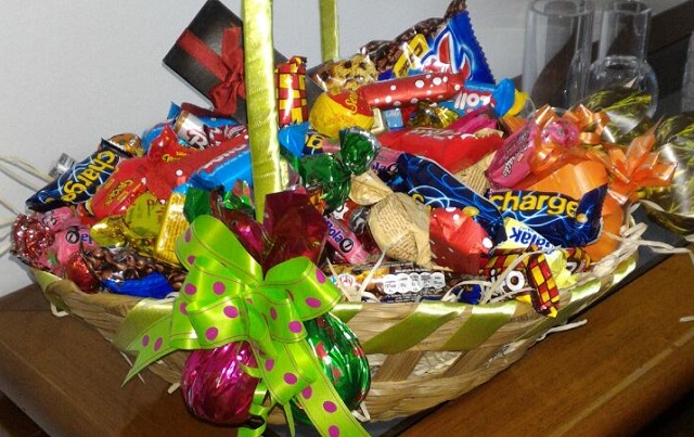 Assprev sorteará cesta de chocolate neste sábado (08), em rádio de Piracicaba