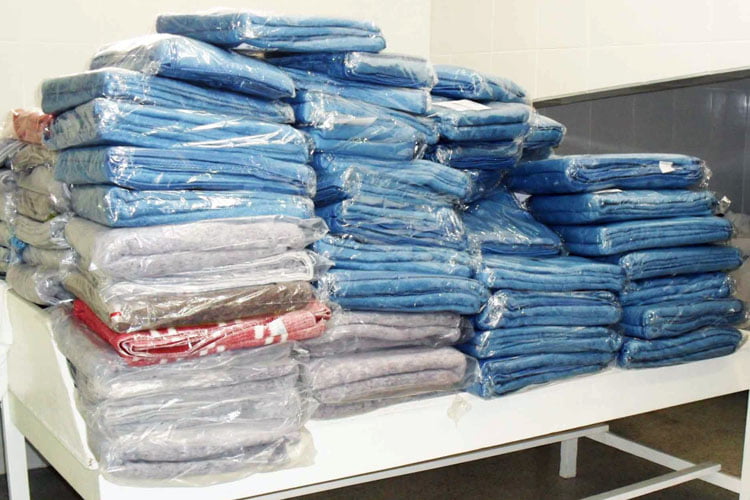 APAS entrega 400 cobertores ao Fussp