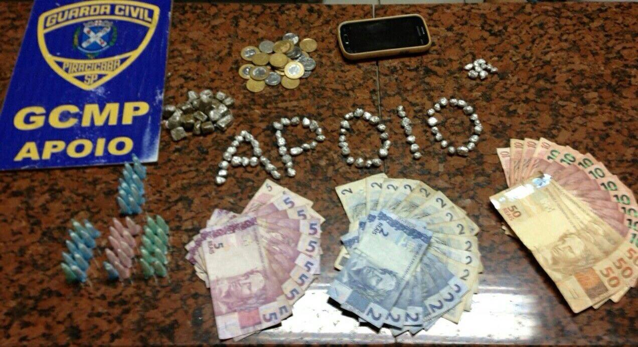Traficante é preso com 243 porções de drogas e R$ 382,50 em pochete
