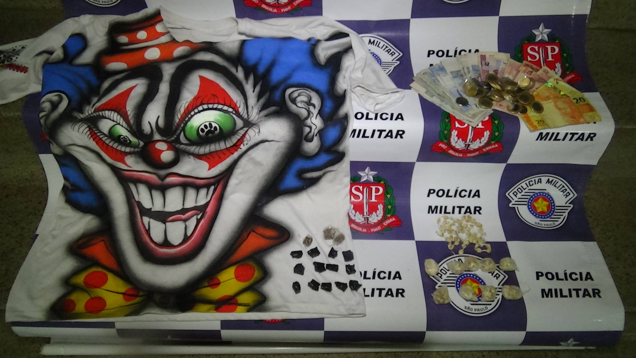 Rapaz com passagens por homicídio vai para a cadeia por tráfico no Mário Dedini