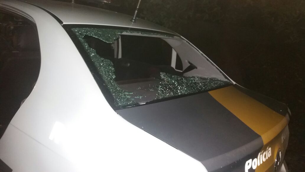 Viatura da Polícia Rodoviária é alvejada por criminosos