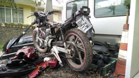 Policiais Civis chegaram no barraco no momento exato do desmanche. - Foto: Valter Martins / Piracicaba em Alerta