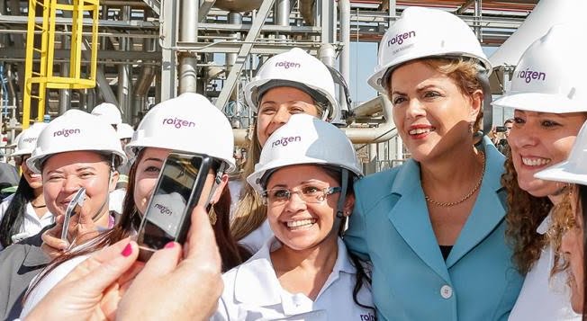 Em vídeo, Dilma canta hino caipira do XV de Piracicaba à pedido de fãs