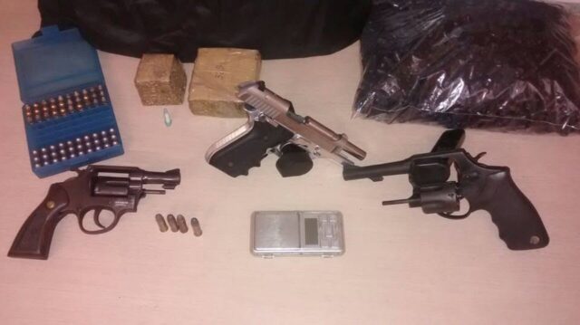 DenÃºncia de vizinhos levou PM's Ã¡ casa de pintor que foi preso em flagrante - Foto: Valter Martins