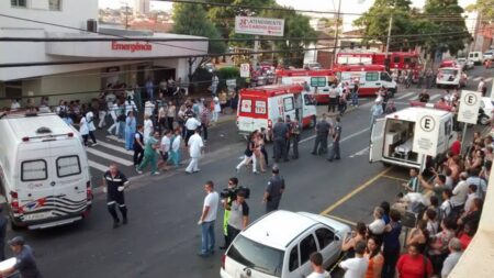 Curiosos se aglomeram para acompanhar trabalho da policia e dos bombeiros - Foto: Valter Martins / Piracicaba em Alerta