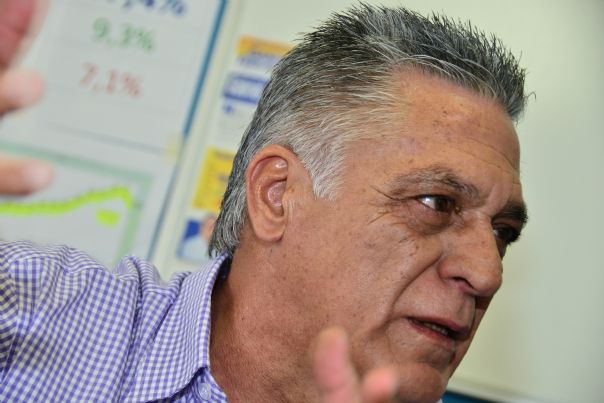 Prefeitura investe R$ 236 mil em reforma de cinco quadras de escolas