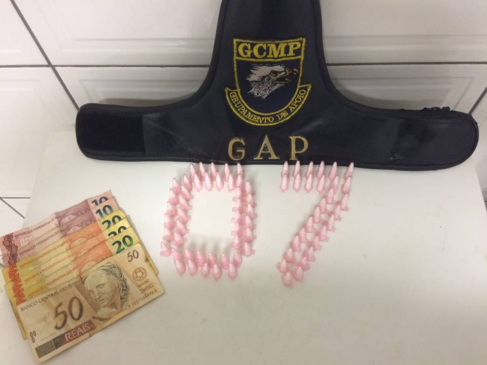 GAP prende com dupla em Piracicaba 73 pinos de cocaína