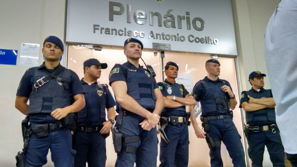 Audiência pública sobre o Semae termina em confusão