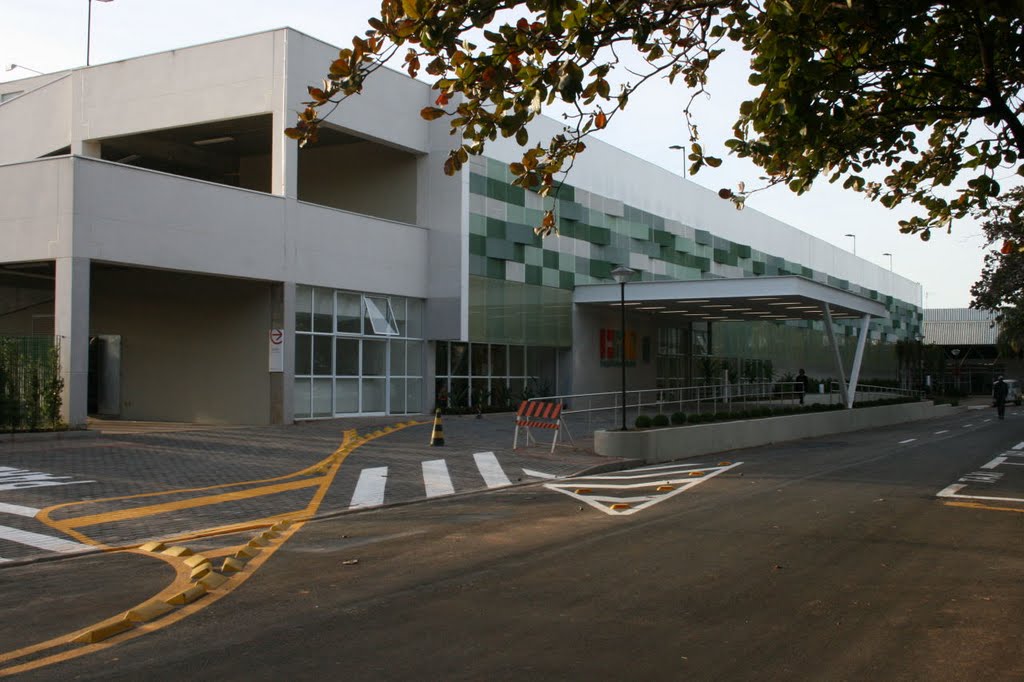 Homem de 37 anos é morto com três tiros na rua