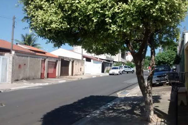 Pais são presos após esquecer bebê na rua