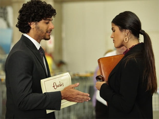 Jesus Luz e Antônia Morais, numa cena de "Guerra dos Sexos". [Foto/TV Globo]