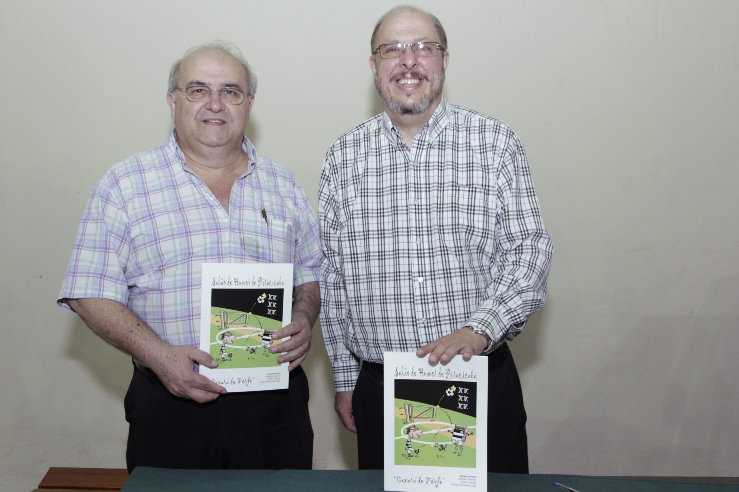 Livro ‘Cáxara de Forfe’ é lançado no Engenho Central