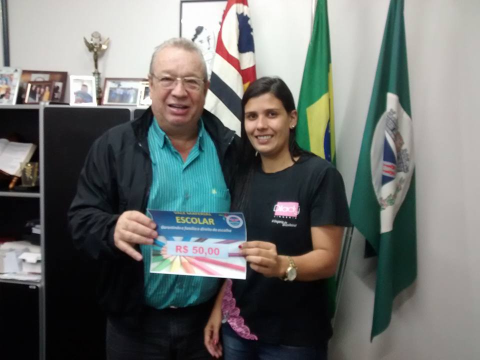 Sindicato dos Comerciários de Piracicaba entrega 450 vales materiais escolares a associados