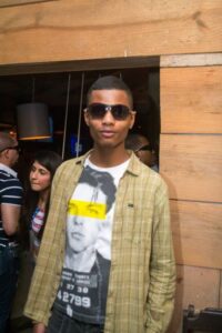 Paulo Santos, conhecido na internet como 'Titia Paula'