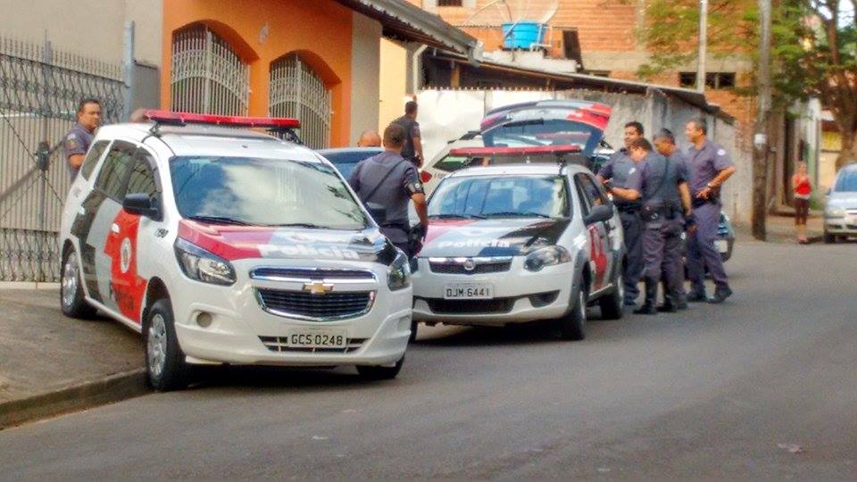 PM leva três pessoas para delegacia após assalto em Piracicaba