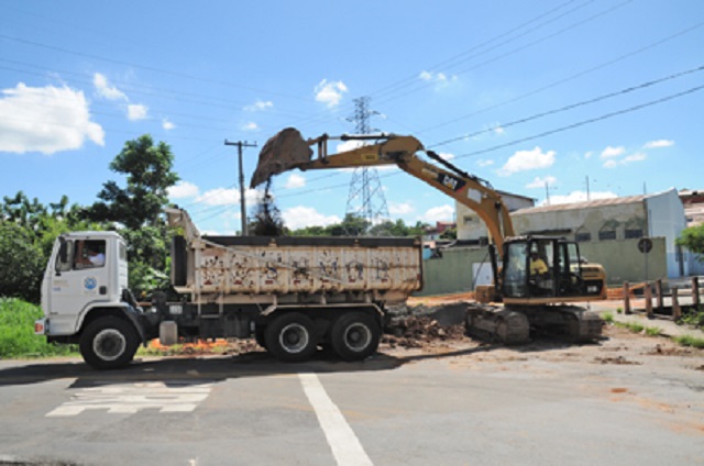 Piracicaba faz obra contra enchentes em Santa Terezinha