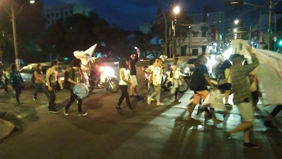 Em protesto contra a merenda escolar em Piracicaba, estudantes pedem o fim da PM