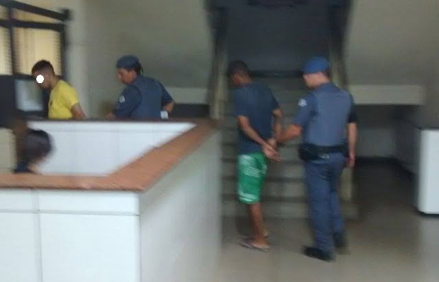 Policial sofre acidente de moto em ocorrência que prendeu dois ladrões