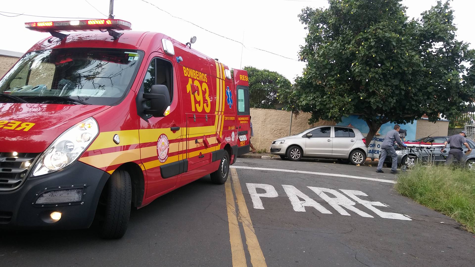 Van atropela aluno na frente de escola em Piracicaba