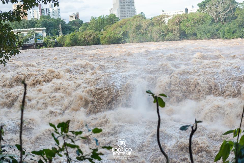 Nível do rio Piracicaba cai e sai do estado de alerta, mas continua em atenção