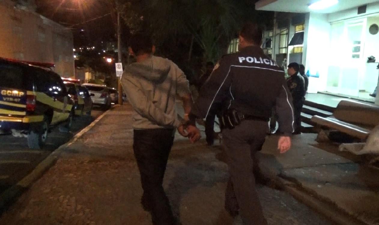 Briga causada por pinga termina na delegacia