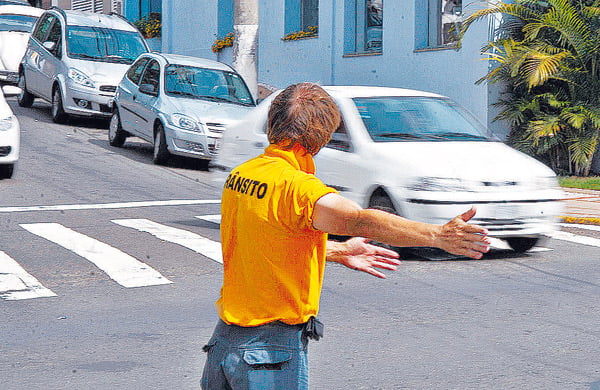 Semuttran intensifica fiscalização de caminhões acima de três eixos