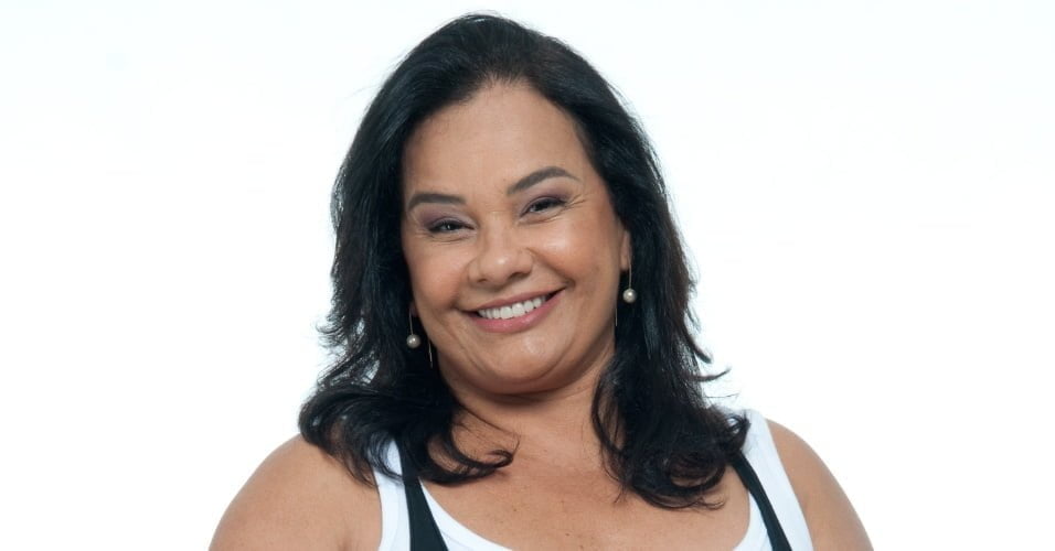 Atriz Solange Couto é internada em UTI