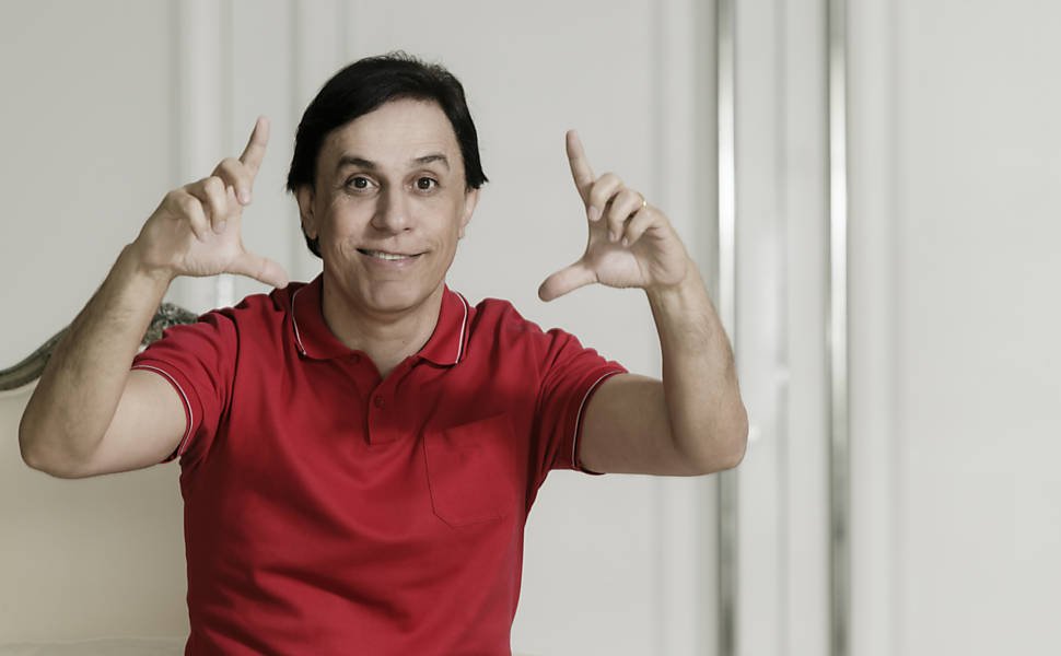 Tom Cavalcante prepara primeiras gravações de seu programa no Multishow