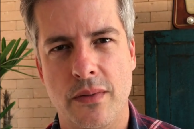 “Foi um ato de desespero”, diz Vitor Saches sobre denúncia de agressão
