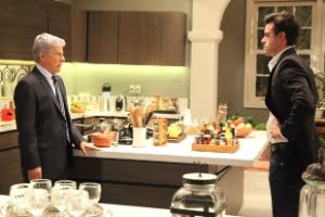 enrico-joaquim-lopes-pressiona-o-pai-para-saber-toda-a-verdade-sobre-o-caso-de-claudio-jose-mayer-com-outro-homem-1411338832648_300x200.jpg image